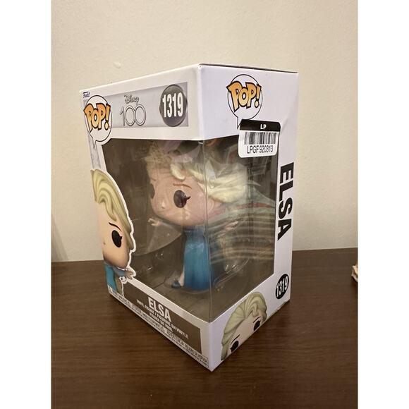 Funko Pop Disney 100 D100 Elsa #1319 Vinyl Figure NIB - Picture 2 of 6
